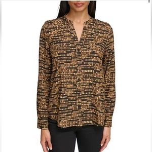 NWT Calvin Klein Split V-Neck Long Sleeve Printed Blouse